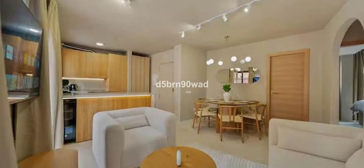 Venta de apartamento en planta media en Marbella 3