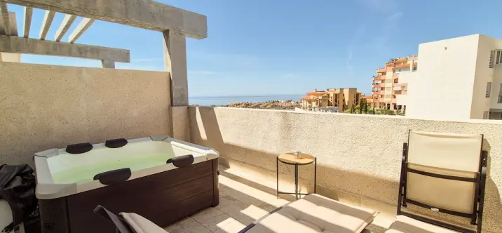 Sale of penthouse in Riviera del Sol 0