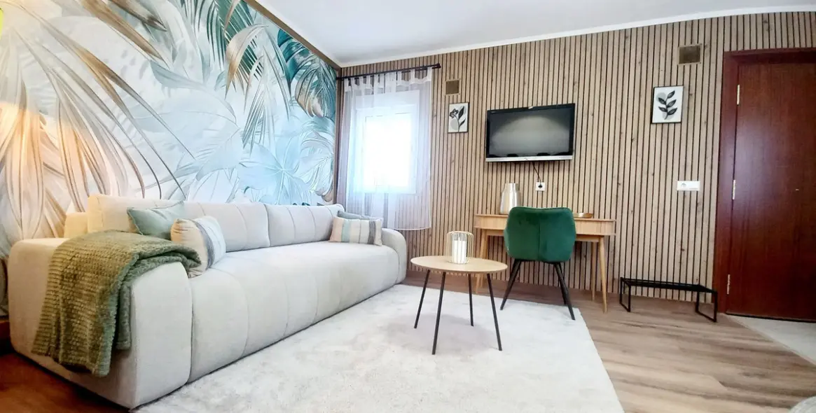 Продажа дома на две семьи в Calahonda 27