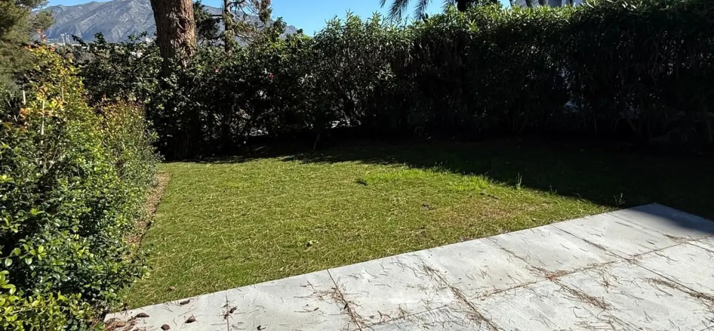 Sale of ground floor apartment in Nueva Andalucía 1