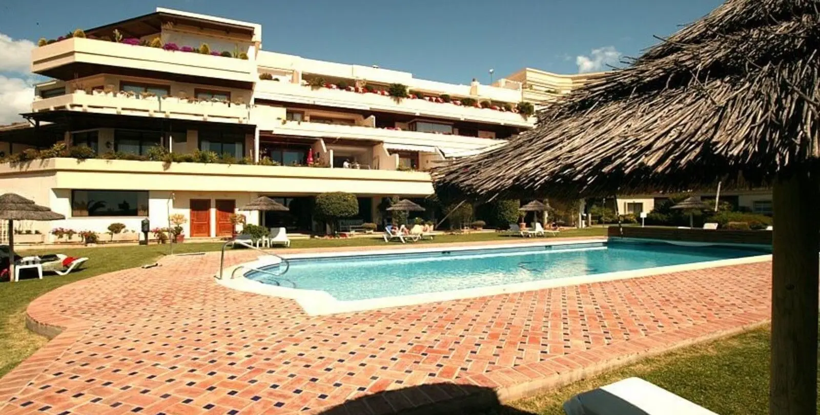 Venta de apartamento en planta baja en Nueva Andalucía 22