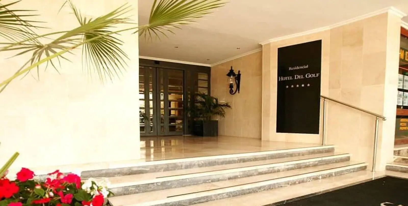 Venta de apartamento en planta baja en Nueva Andalucía 26