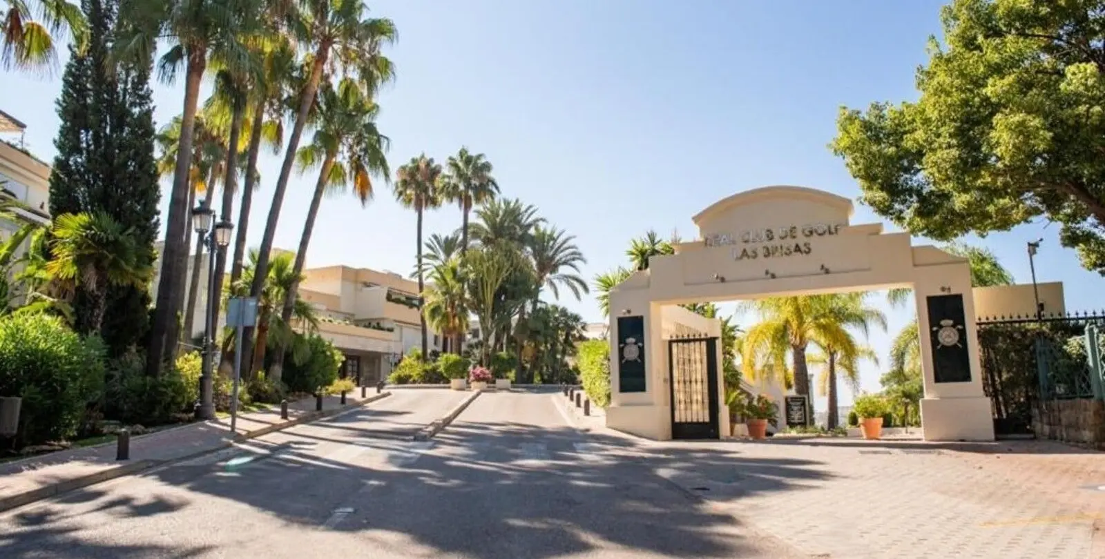 Venta de apartamento en planta baja en Nueva Andalucía 28