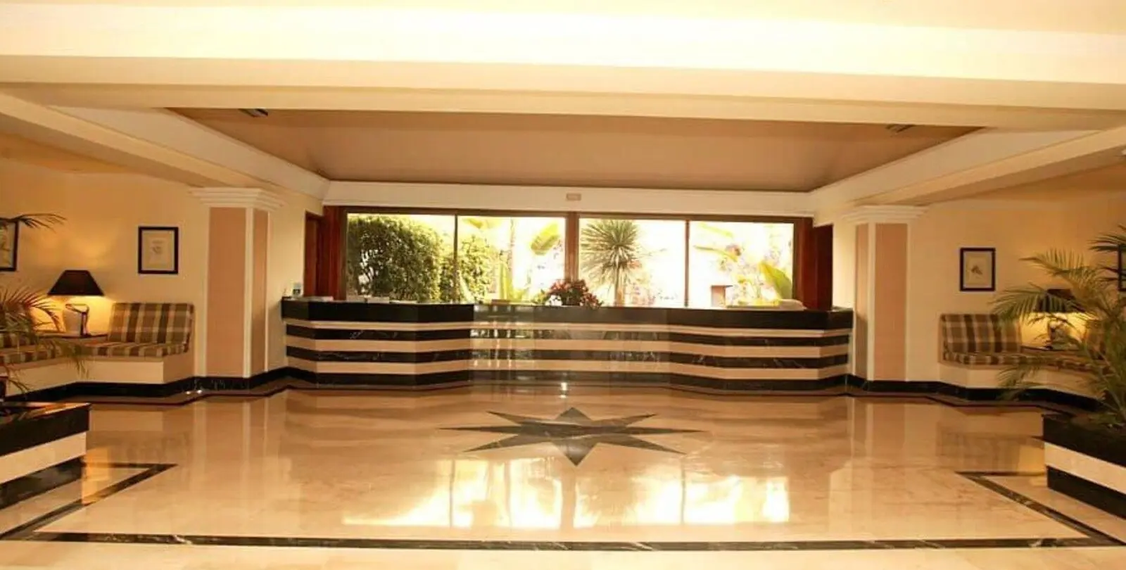 Venta de apartamento en planta baja en Nueva Andalucía 31