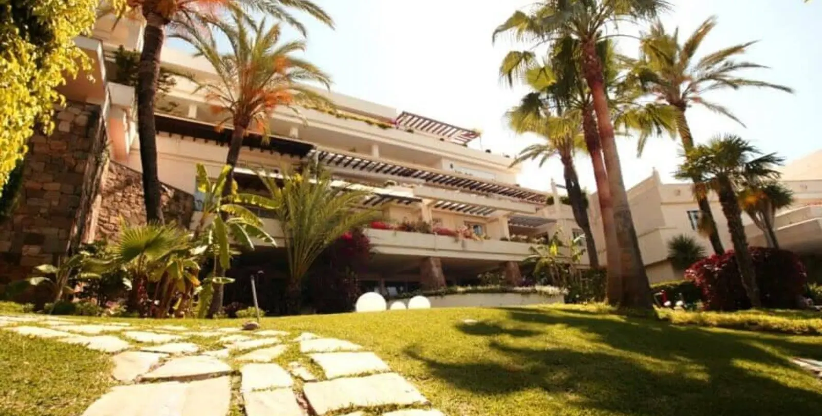 Venta de apartamento en planta baja en Nueva Andalucía 34