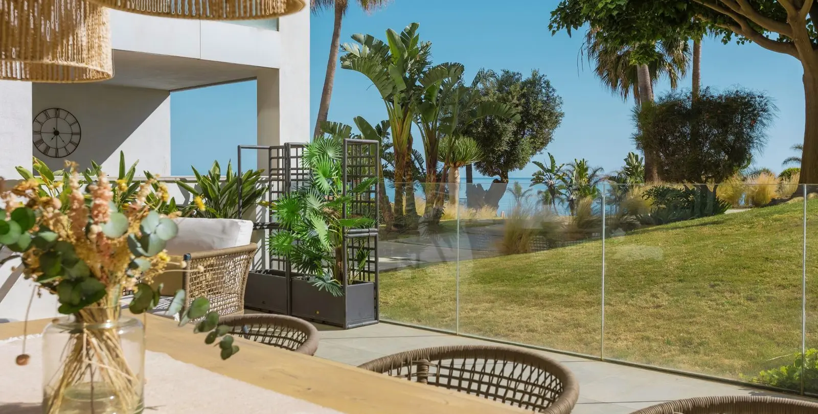 Продажа апартаментов на первом этаже в Mijas Costa 4