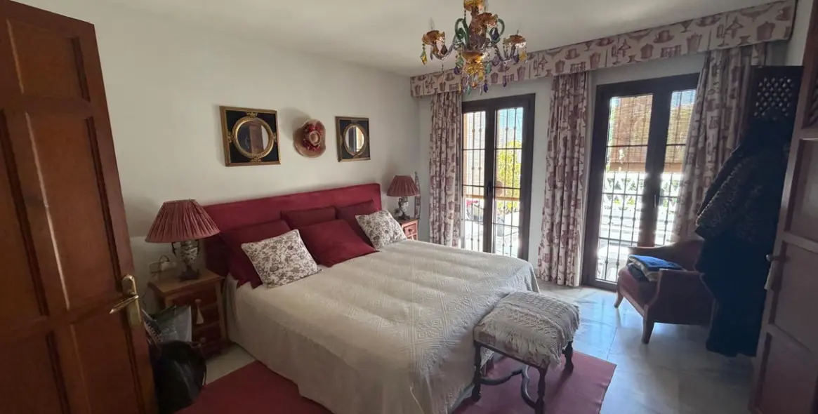 Sale of townhouse in Nagüeles 5