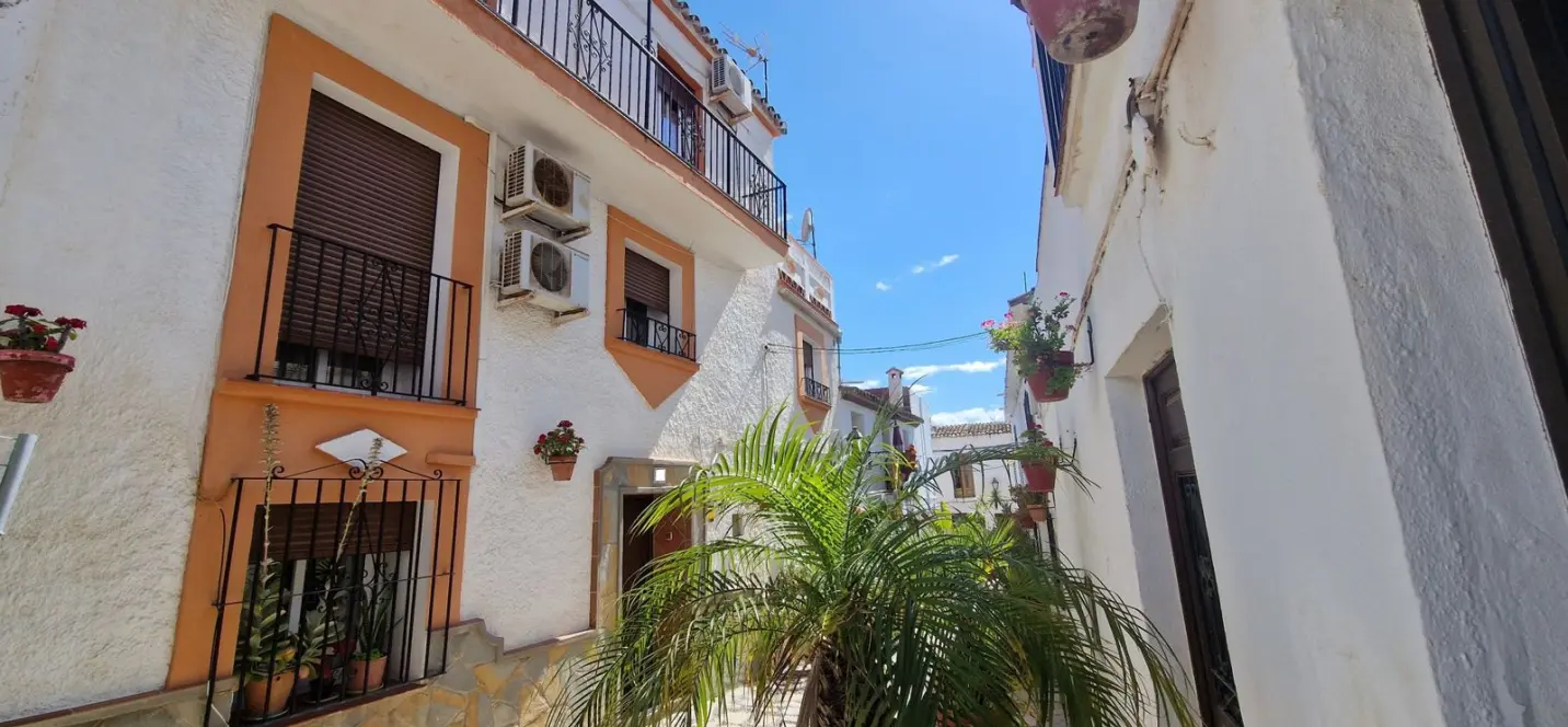 Продажа таунхауса в Estepona 0