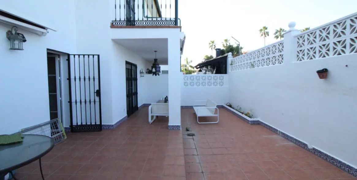 Sale of townhouse in Guadalmina Alta 10