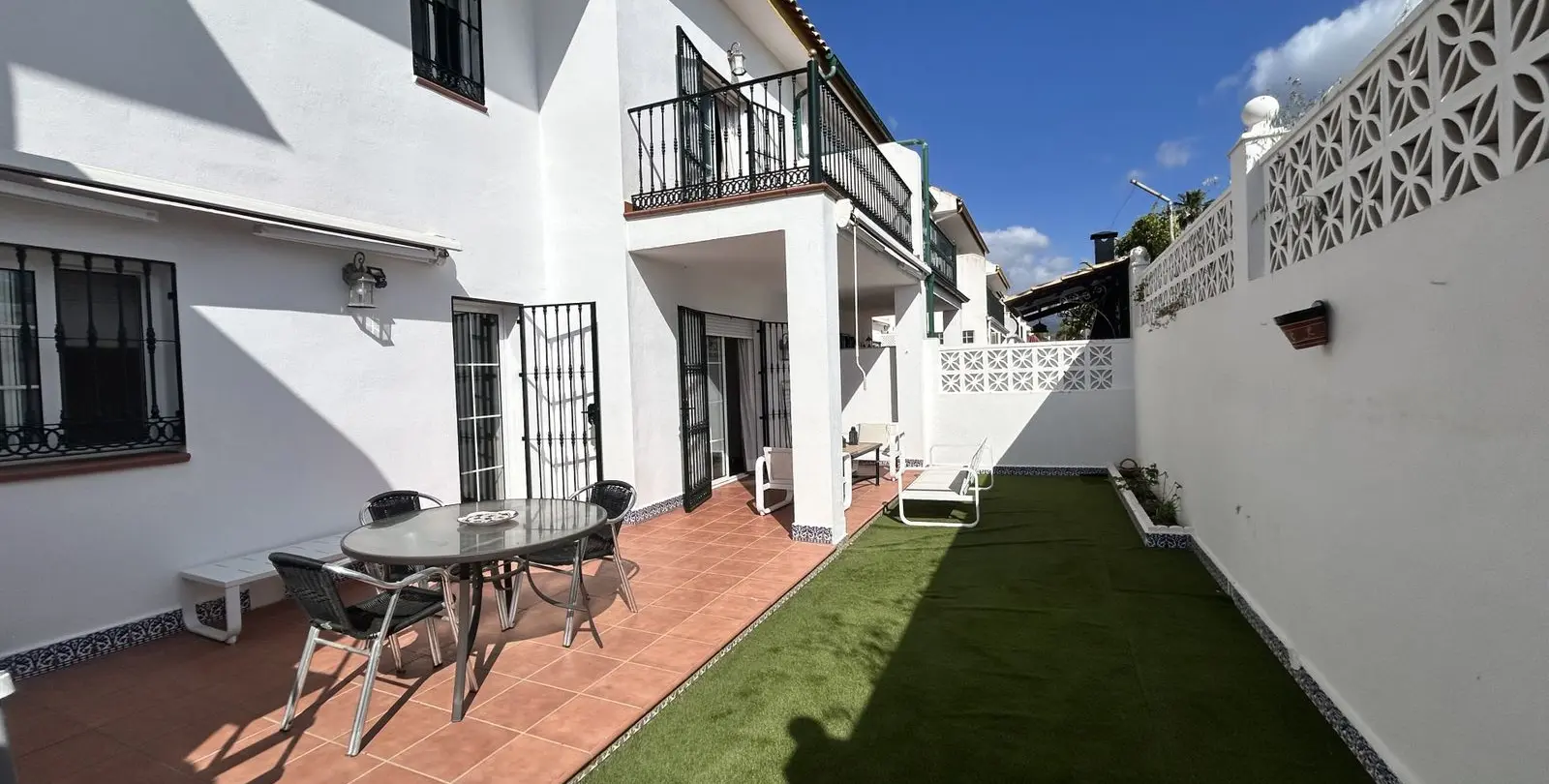 Продажа таунхауса в Guadalmina Alta 2