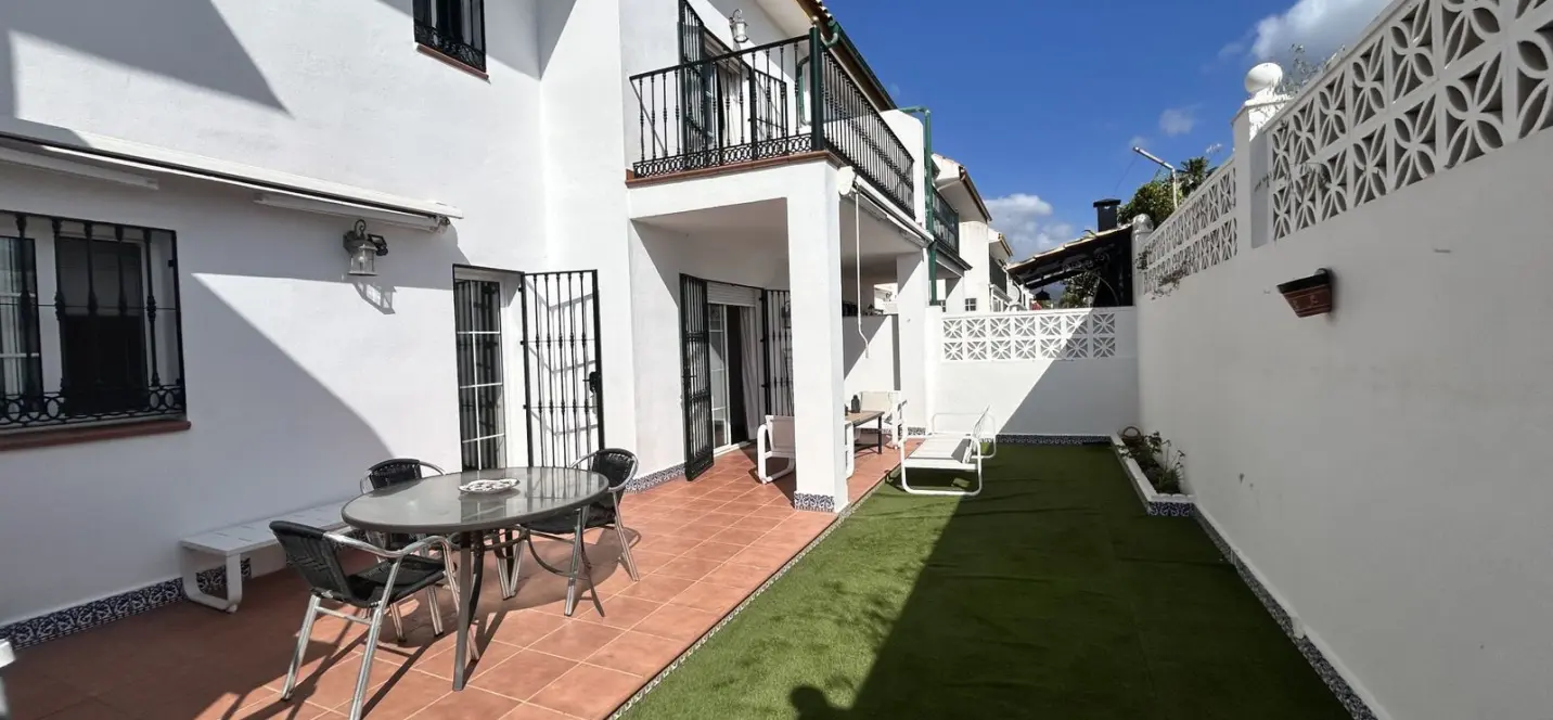 Sale of townhouse in Guadalmina Alta 1