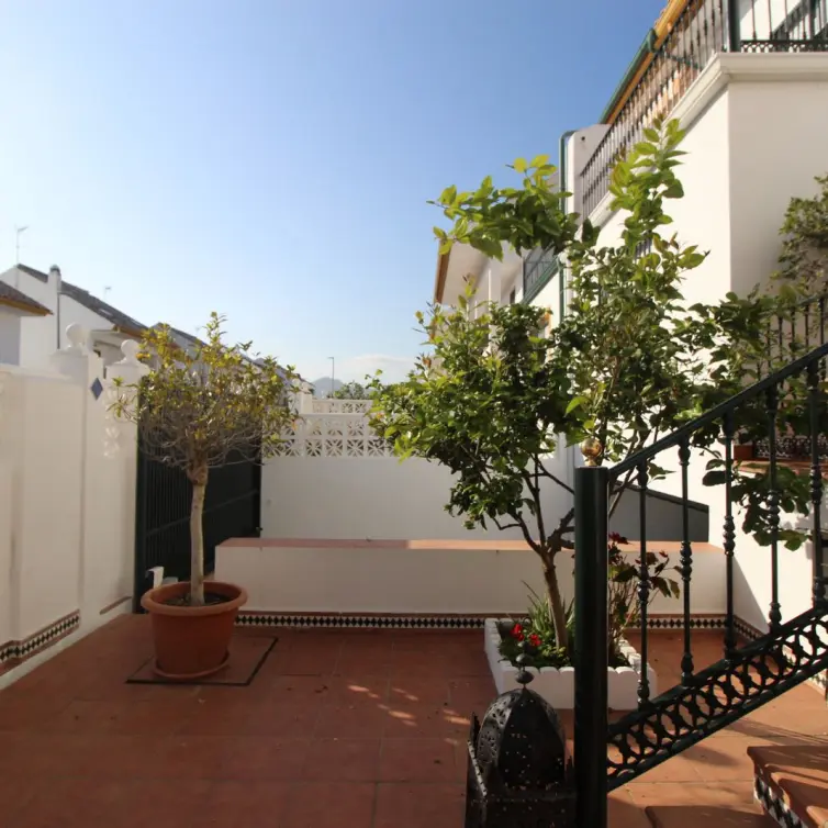 Sale of townhouse in Guadalmina Alta