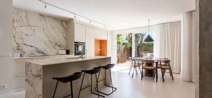 Sale of ground floor apartment in Nueva Andalucía 1