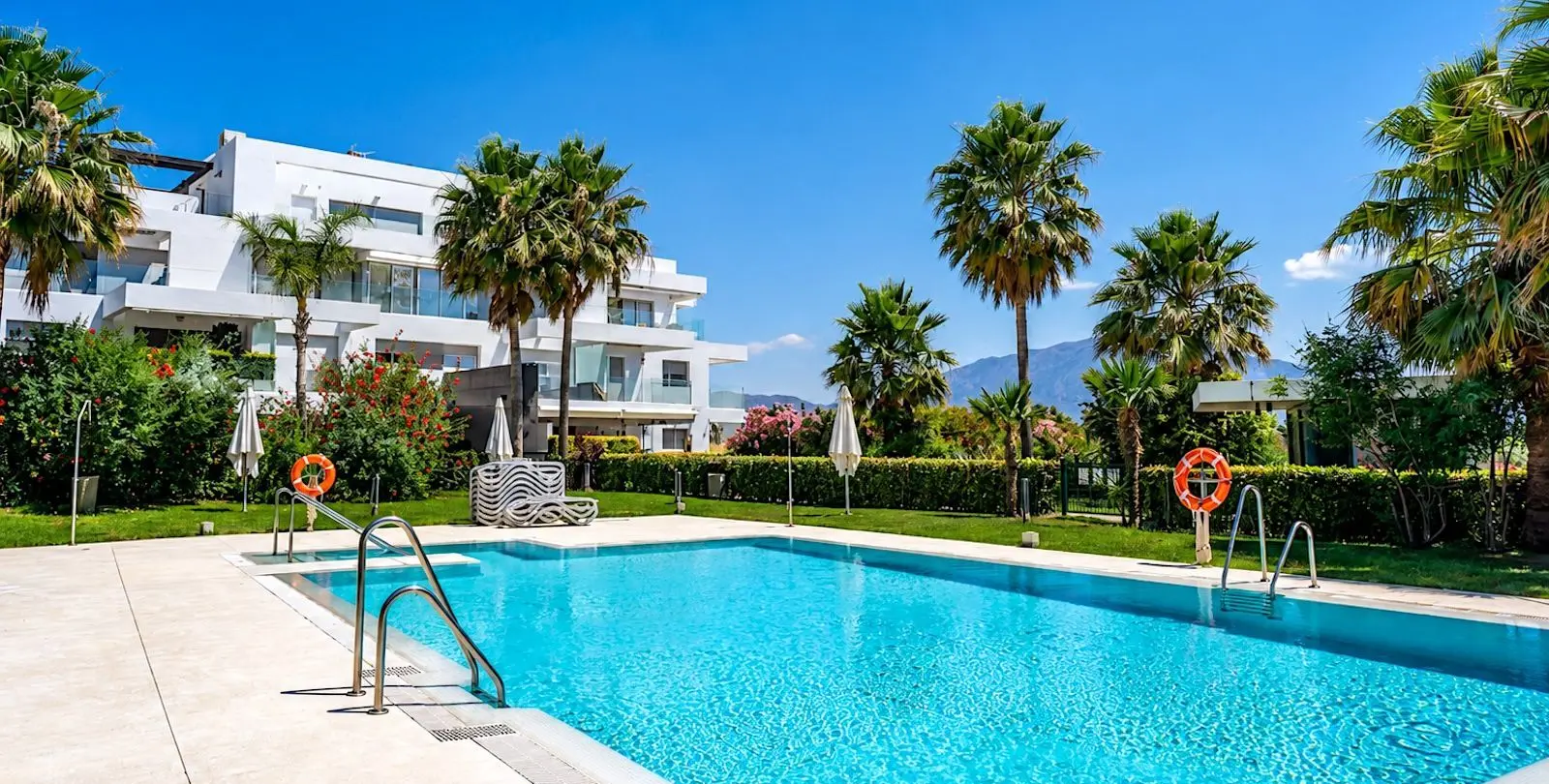 Sale of ground floor apartment in Atalaya 1