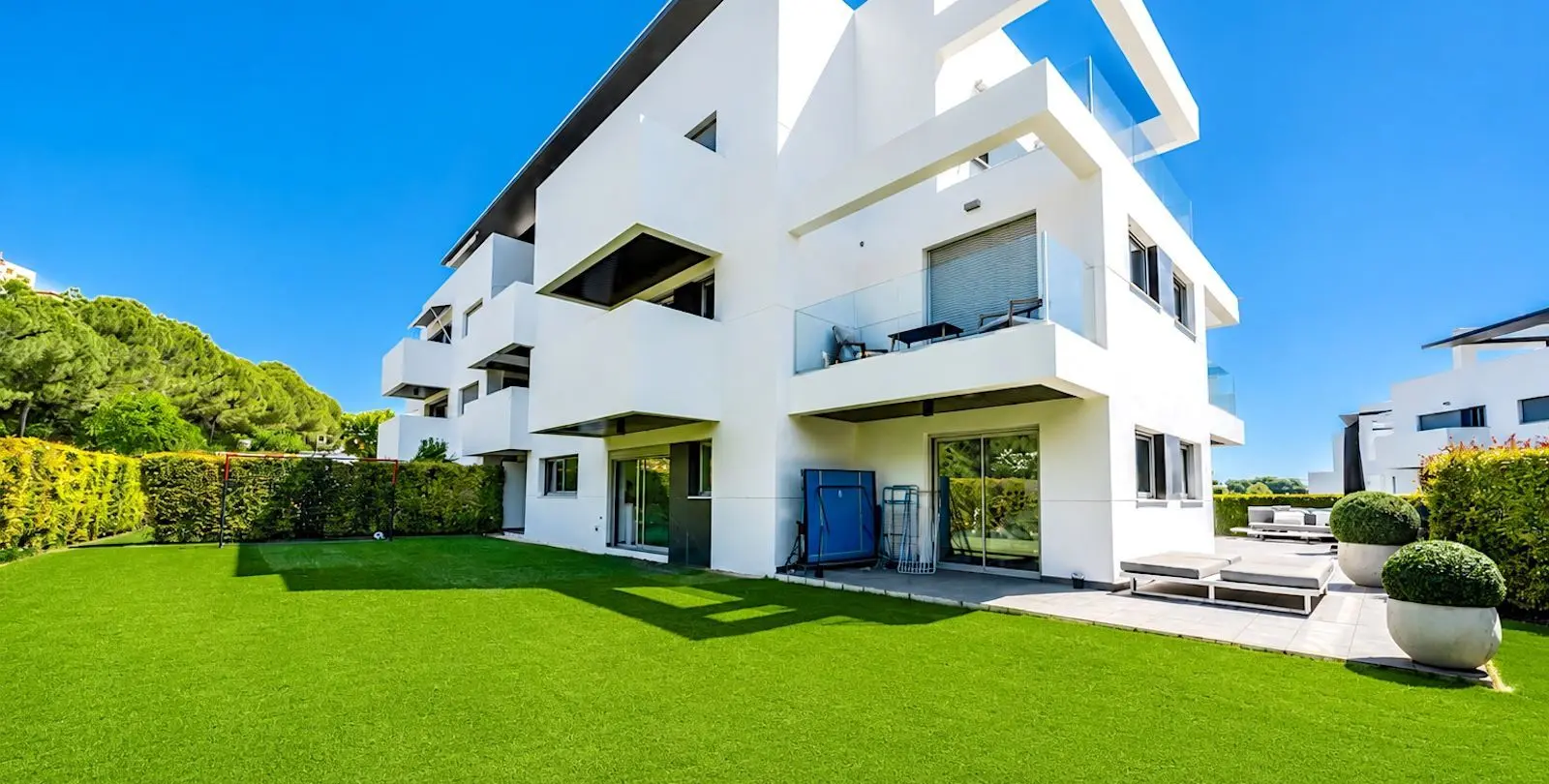 Sale of ground floor apartment in Atalaya 2