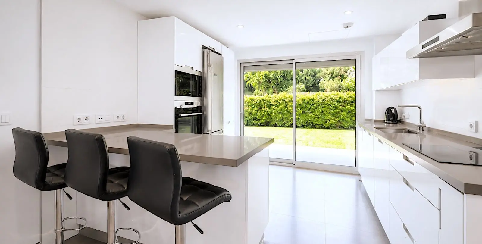 Sale of ground floor apartment in Atalaya 7