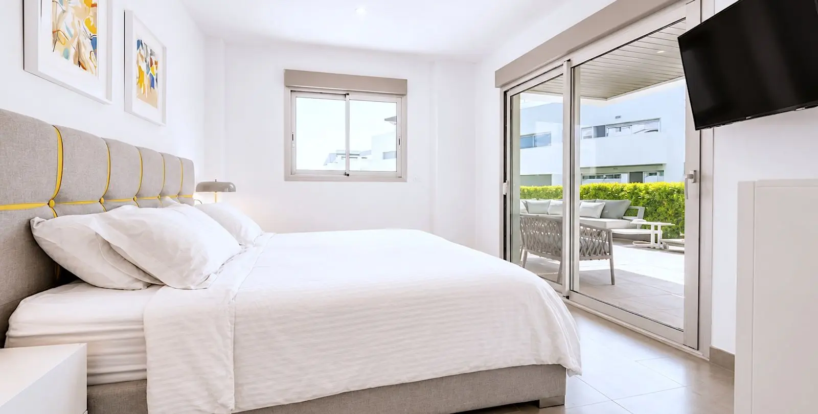Sale of ground floor apartment in Atalaya 11