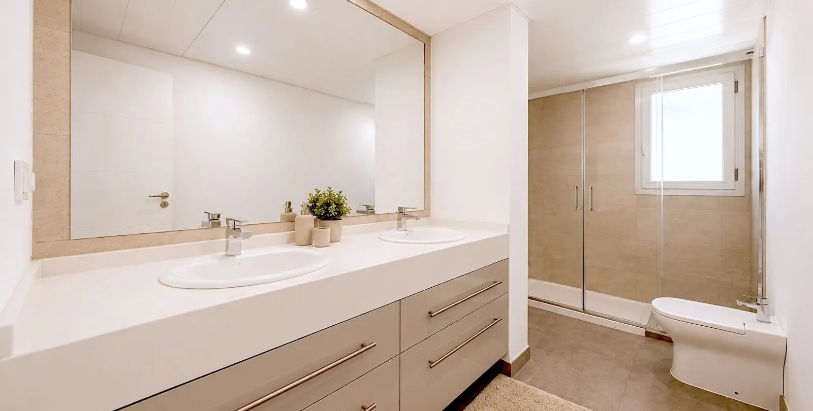Sale of ground floor apartment in Atalaya 15