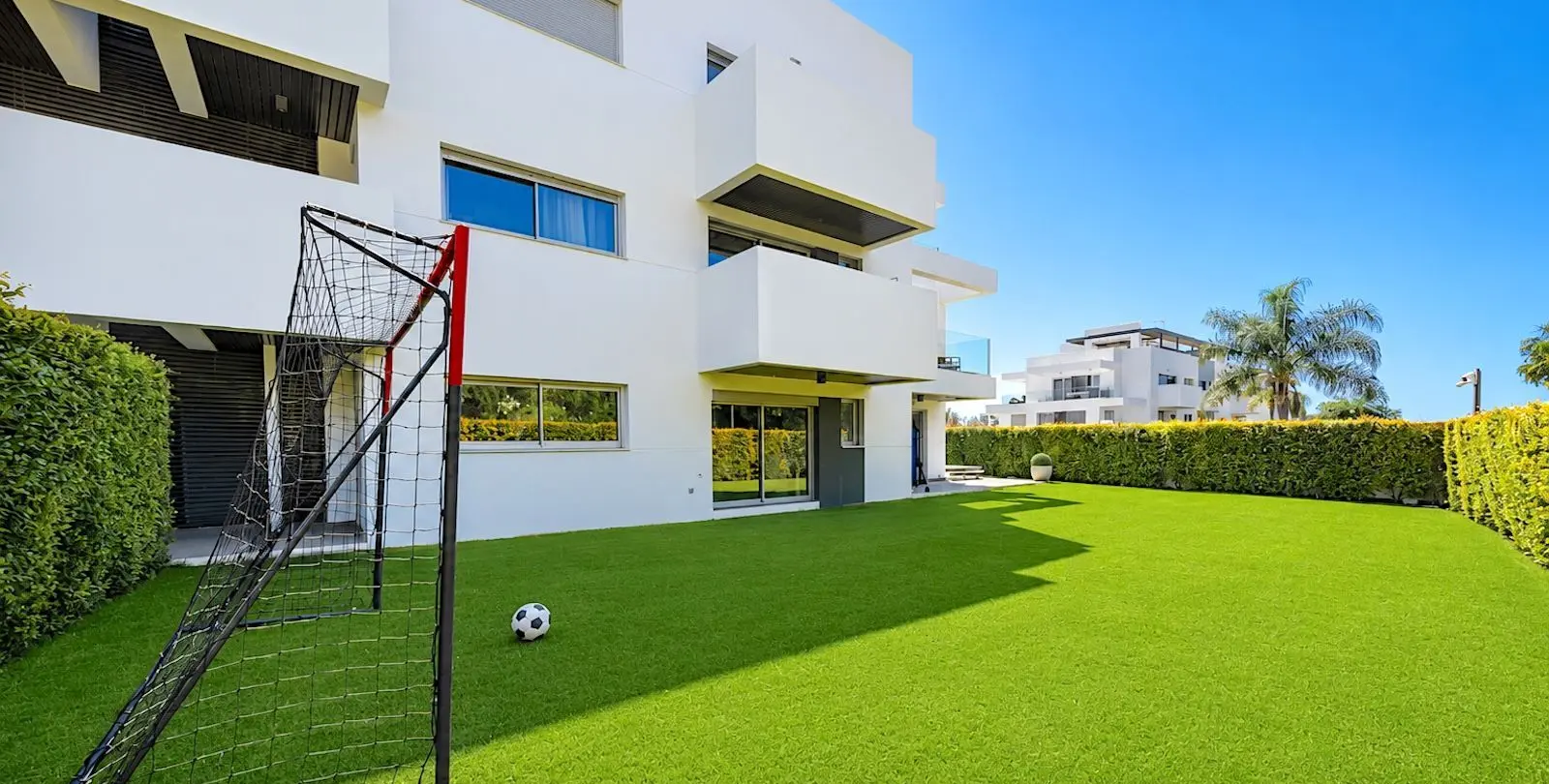 Sale of ground floor apartment in Atalaya 18