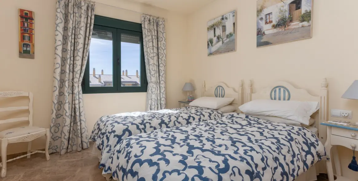 Sale of penthouse in San Pedro de Alcántara 17