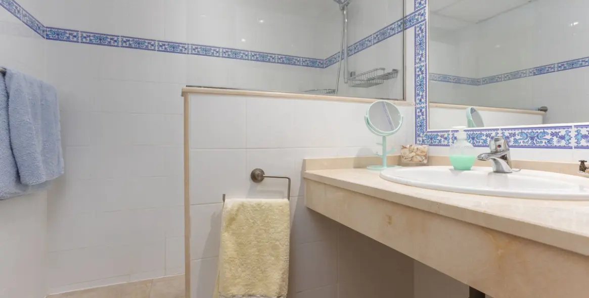 Sale of penthouse in San Pedro de Alcántara 20