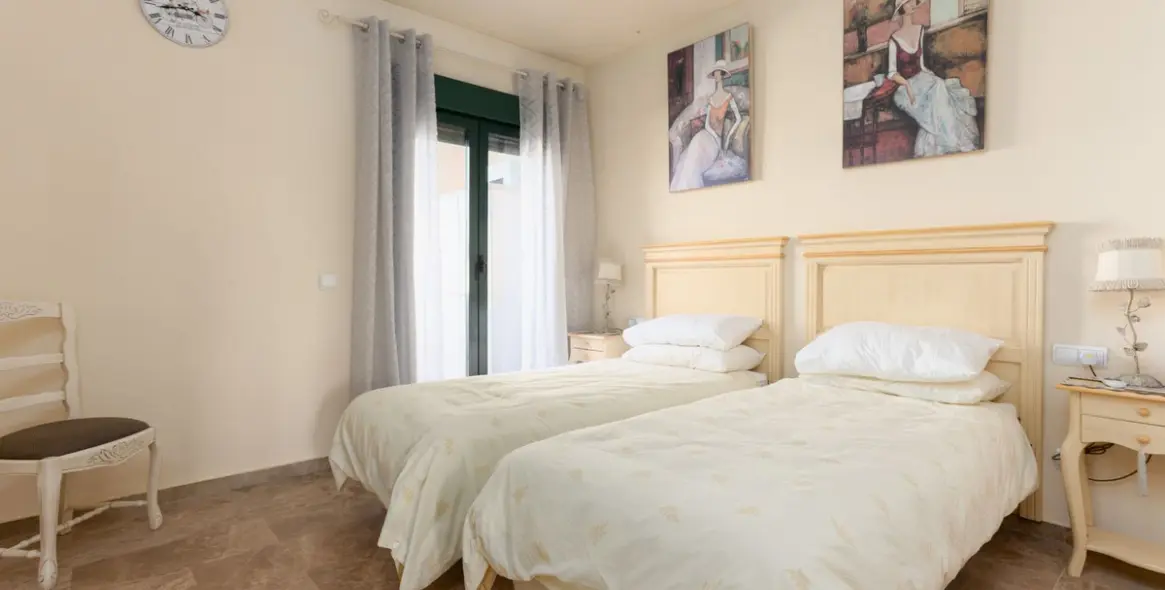 Sale of penthouse in San Pedro de Alcántara 21