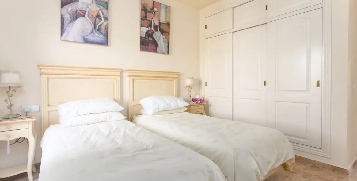 Sale of penthouse in San Pedro de Alcántara 22