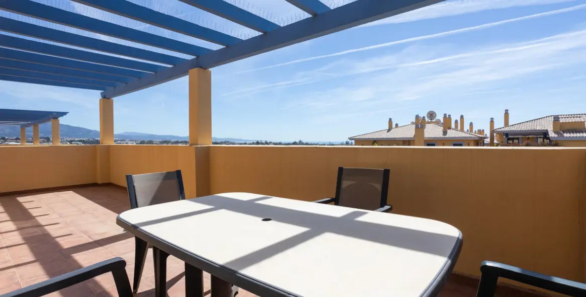 Sale of penthouse in San Pedro de Alcántara 31