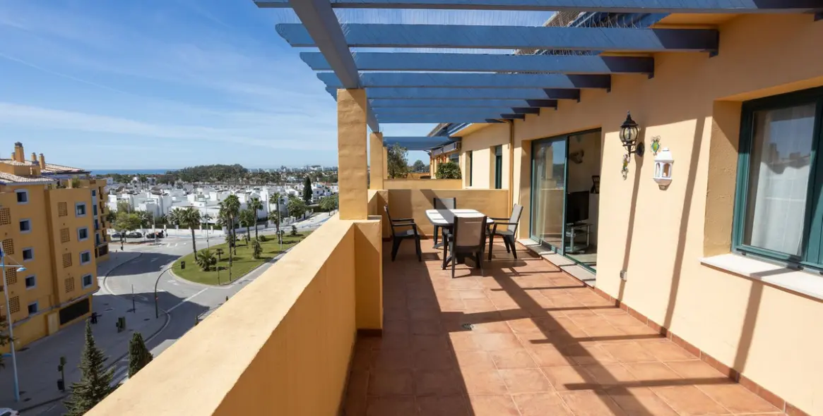 Sale of penthouse in San Pedro de Alcántara 32