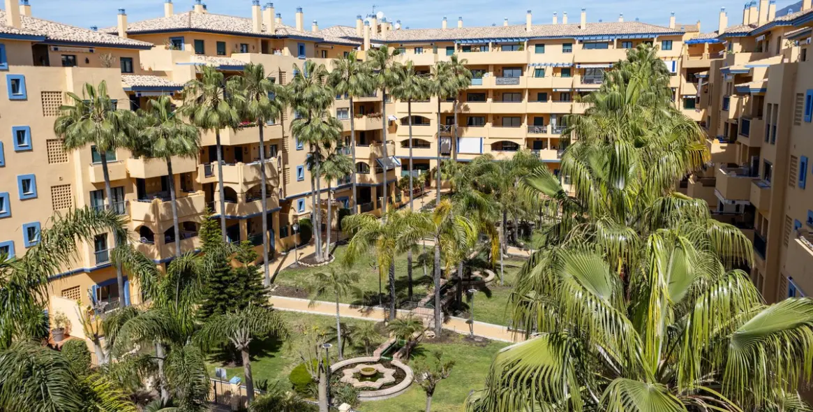 Sale of penthouse in San Pedro de Alcántara 44