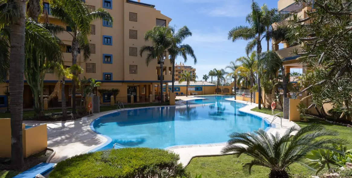 Sale of penthouse in San Pedro de Alcántara 53