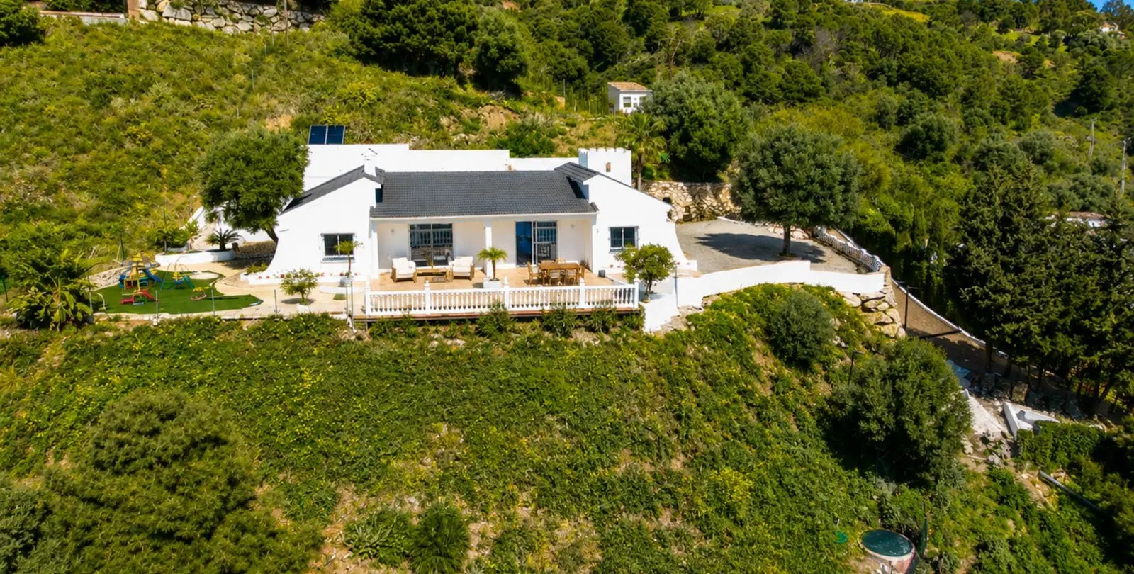 Sale of finca - cortijo in Estepona 3