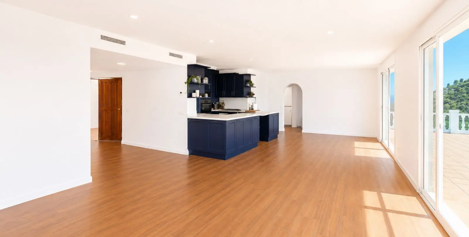 Sale of finca - cortijo in Estepona 11