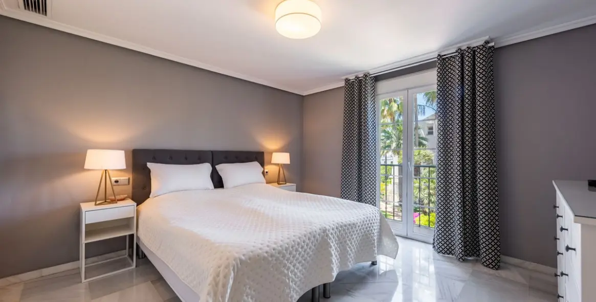 Venta de adosado en The Golden Mile 11