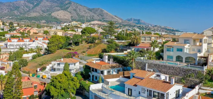 Venta de villa independiente en Fuengirola 1