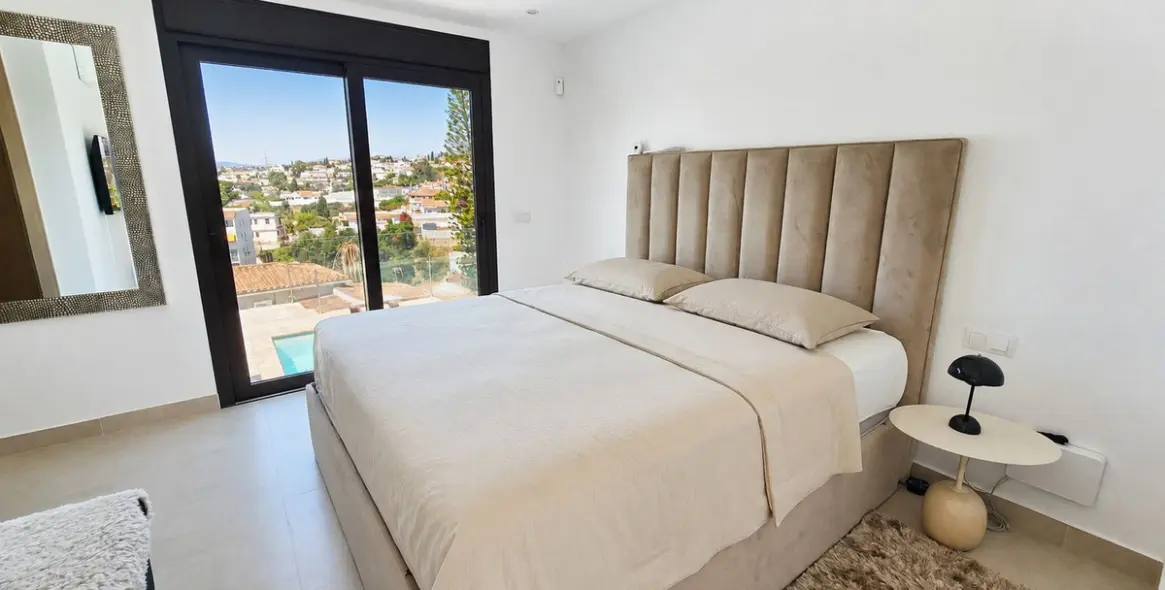 Venta de villa independiente en Fuengirola 8