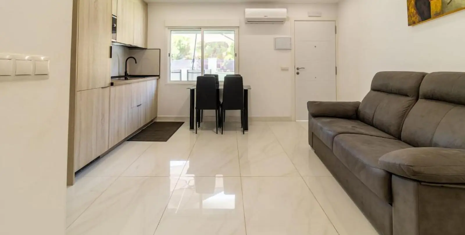 Sale of hostel in Fuengirola 2