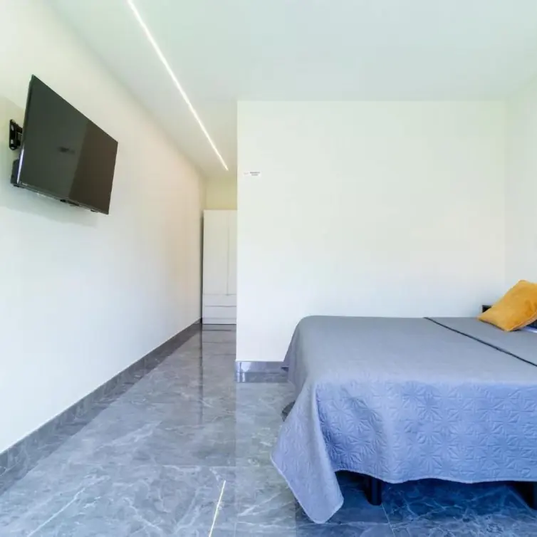Sale of hostel in Fuengirola
