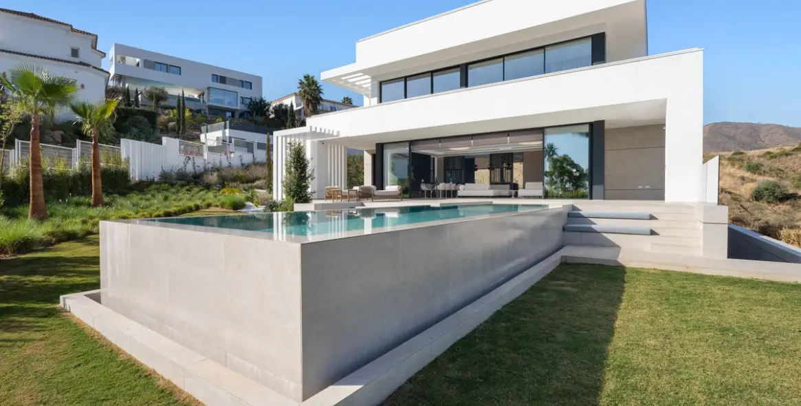 Venta de villa independiente en La Cala Golf 11