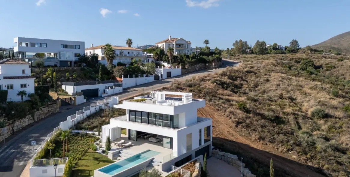 Venta de villa independiente en La Cala Golf 70