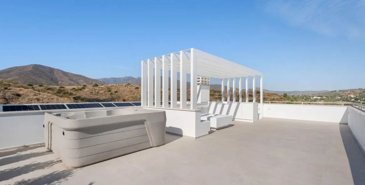 Venta de villa independiente en La Cala Golf 75