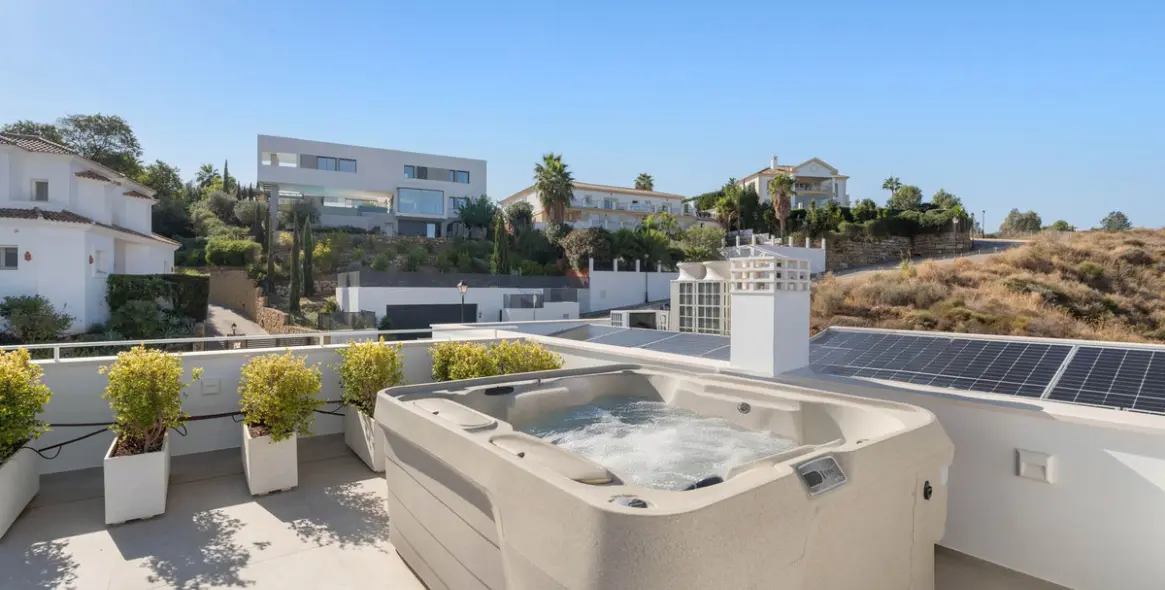 Venta de villa independiente en La Cala Golf 80