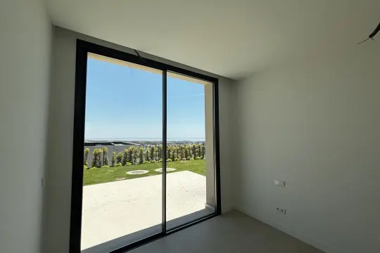 Image 7 thumb