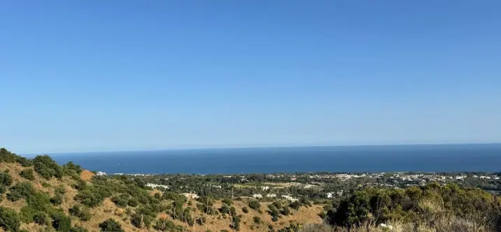 Venta de parcela comercial en Sierra Blanca 1