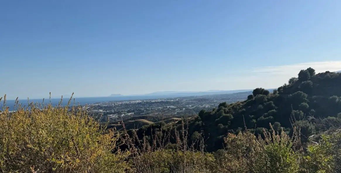 Venta de parcela comercial en Sierra Blanca 7