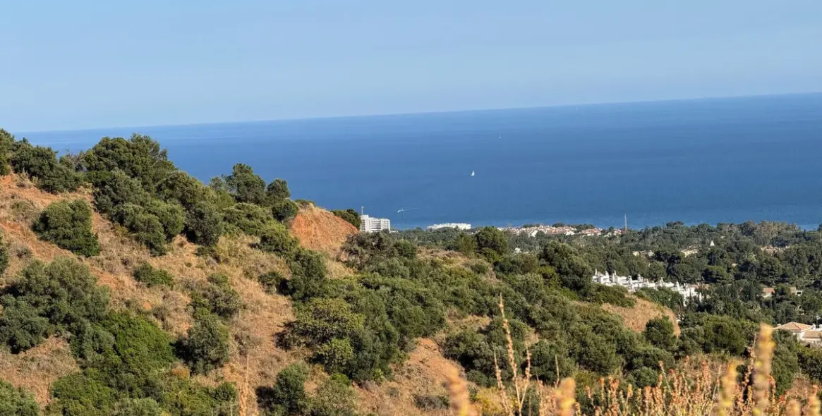 Venta de parcela comercial en Sierra Blanca 14