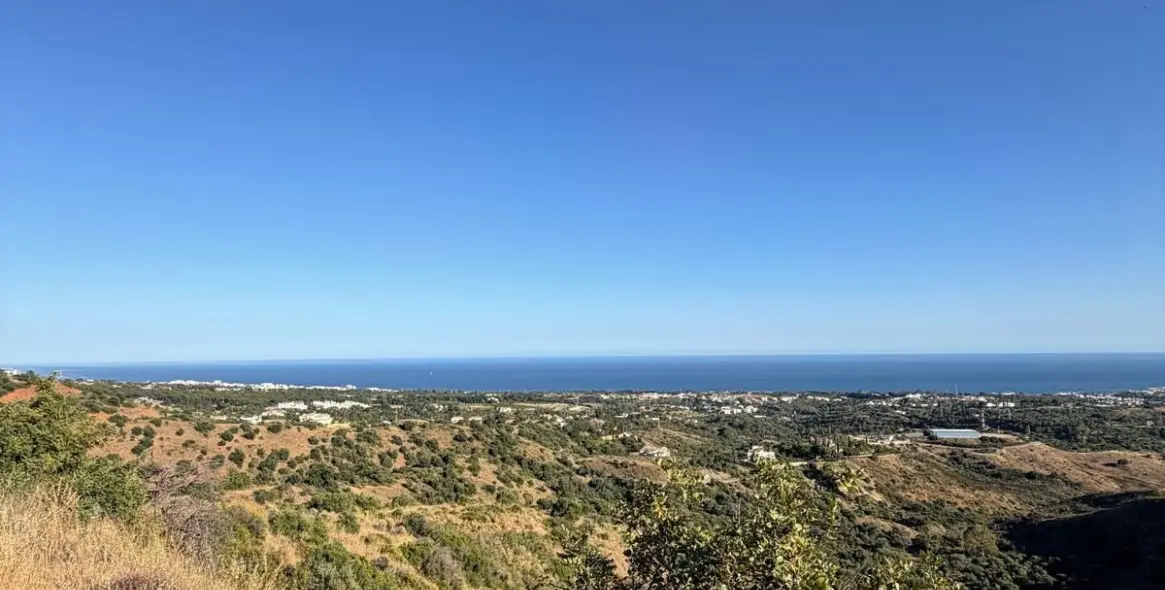 Venta de parcela comercial en Sierra Blanca 21