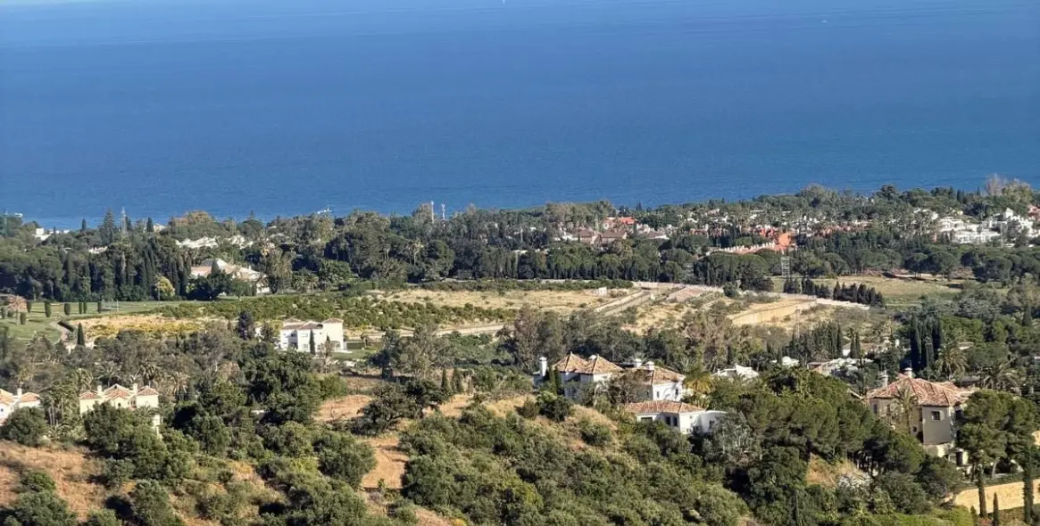Venta de parcela comercial en Sierra Blanca 22