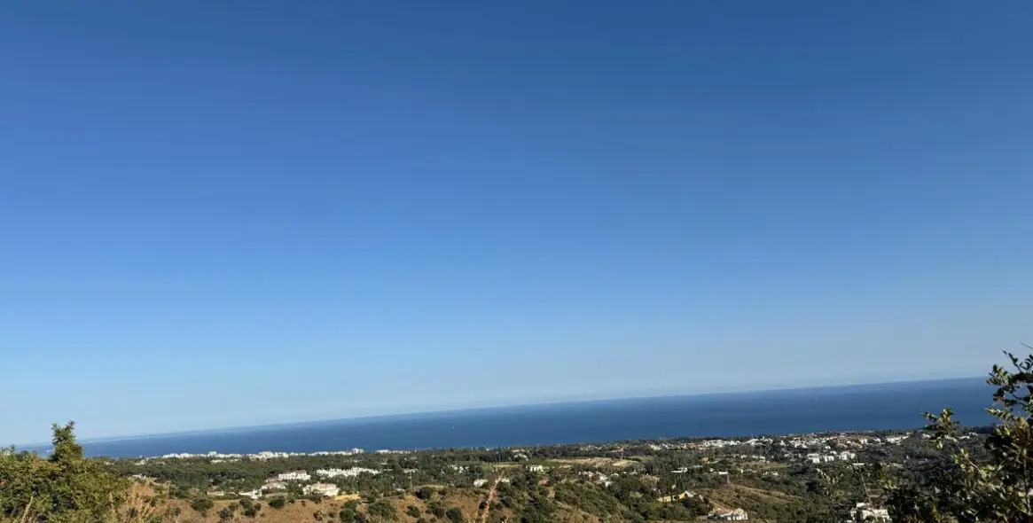 Venta de parcela comercial en Sierra Blanca 28