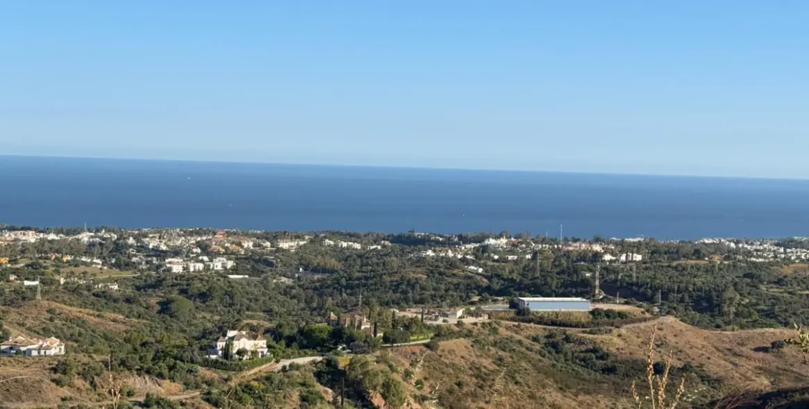 Venta de parcela comercial en Sierra Blanca 30